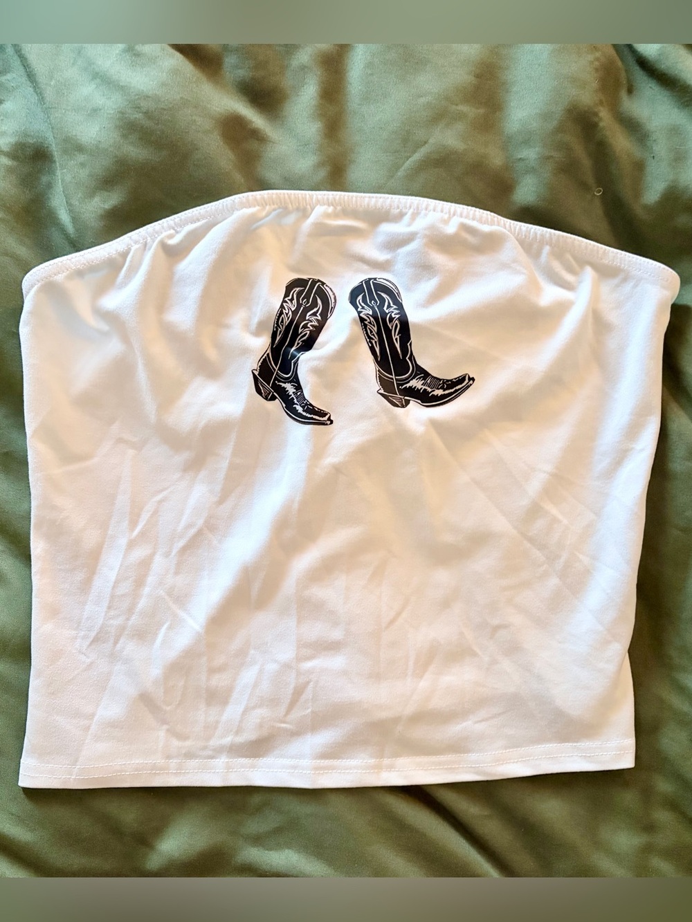Cowboy boots crop top
